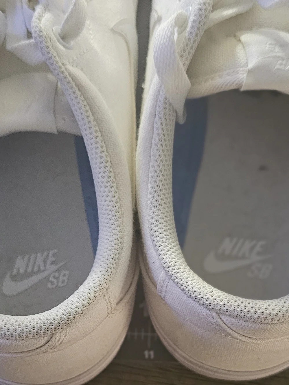 Nike classic low